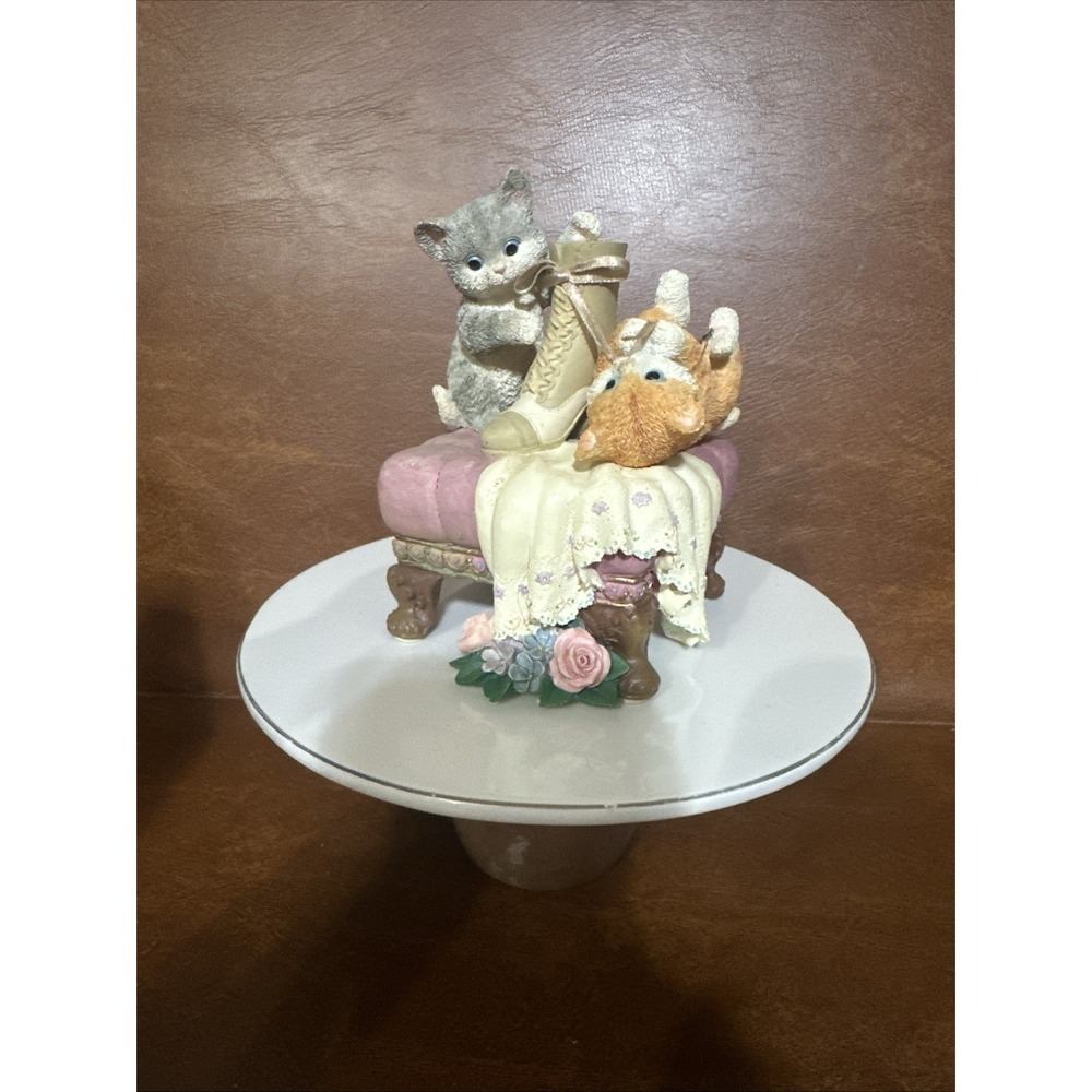 Vintage Buttons And Bows S.F. San Francisco Music Box Co Cats Music Box Figurine